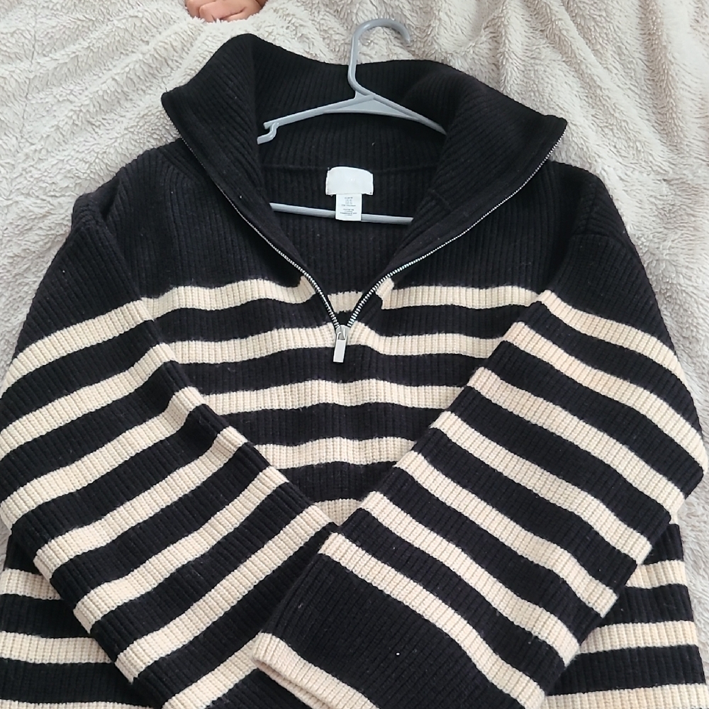 H&M Black Ribbed Knit Sweater